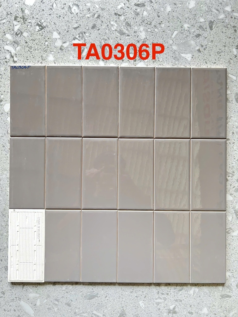 Gạch thẻ nâu bóng phẳng KT 75x150mm TA0306P